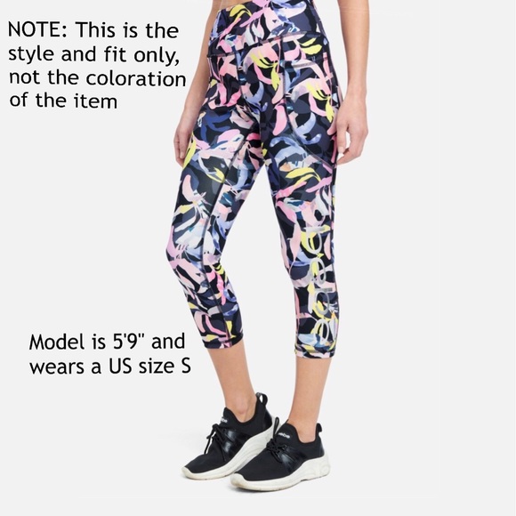 ππ½ββοΈbebe sport | Pink Floral Print Athletic Pocket Capri Pants - Picture 3 of 15